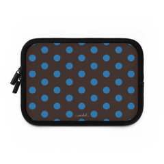Cerulean & Espresso Polka Dot Custodia per laptop di etchd, vista 2
