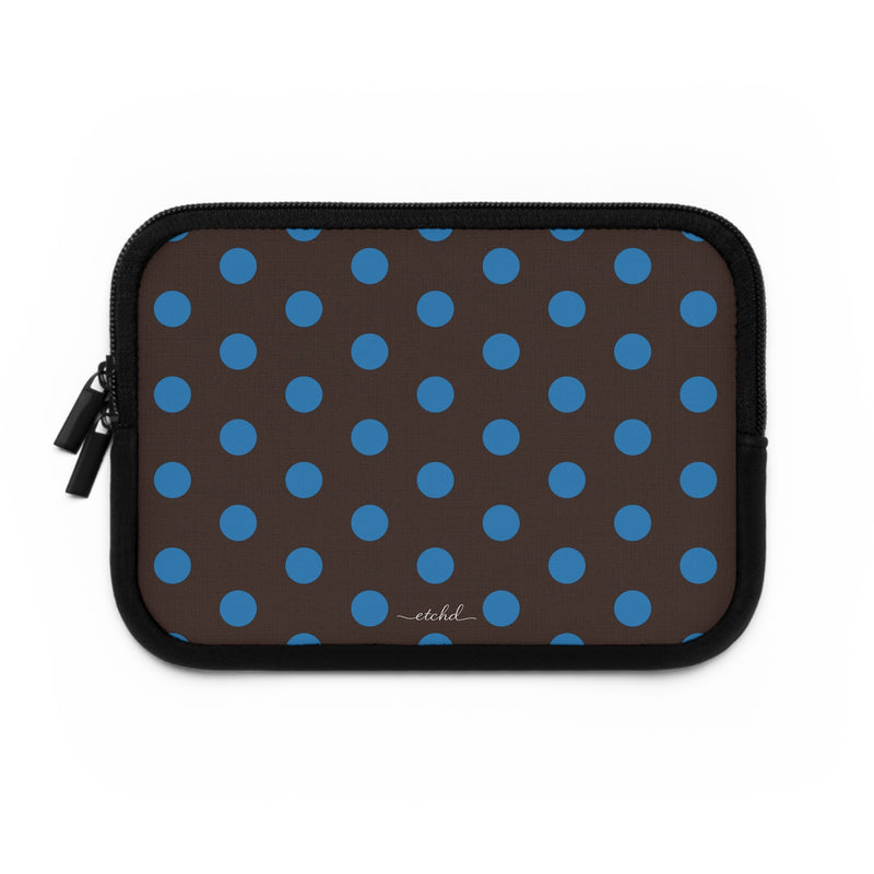 Cerulean & Espresso Polka Dot Custodia per laptop di etchd, vista 2