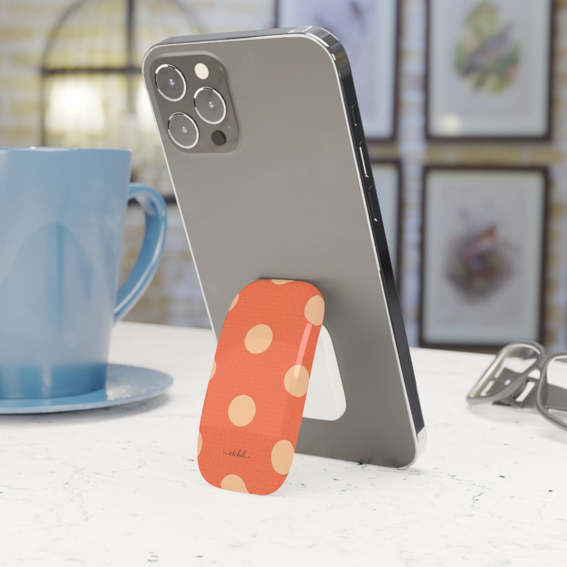 Peach & Coral Polka Dot Anello clip per telefono di etchd, vista 3