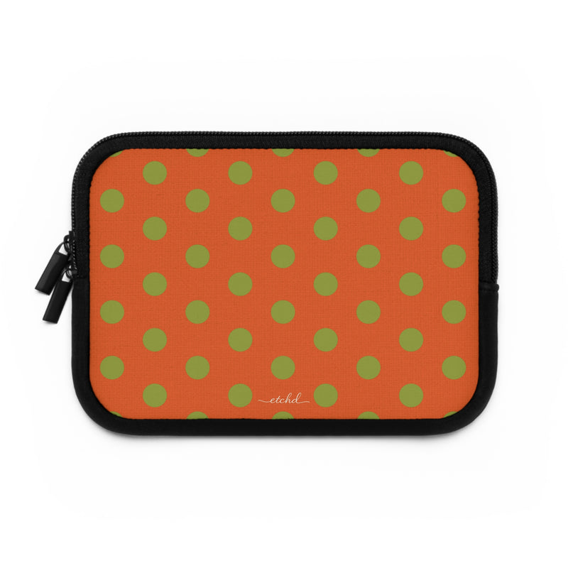 Wasabi & Persimmon Polka Dot Custodia per laptop di etchd, vista 2