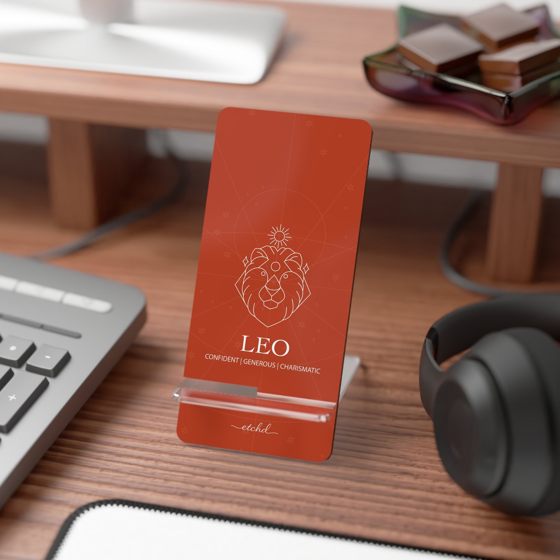 Leo Phone Stand by etchd, view 3