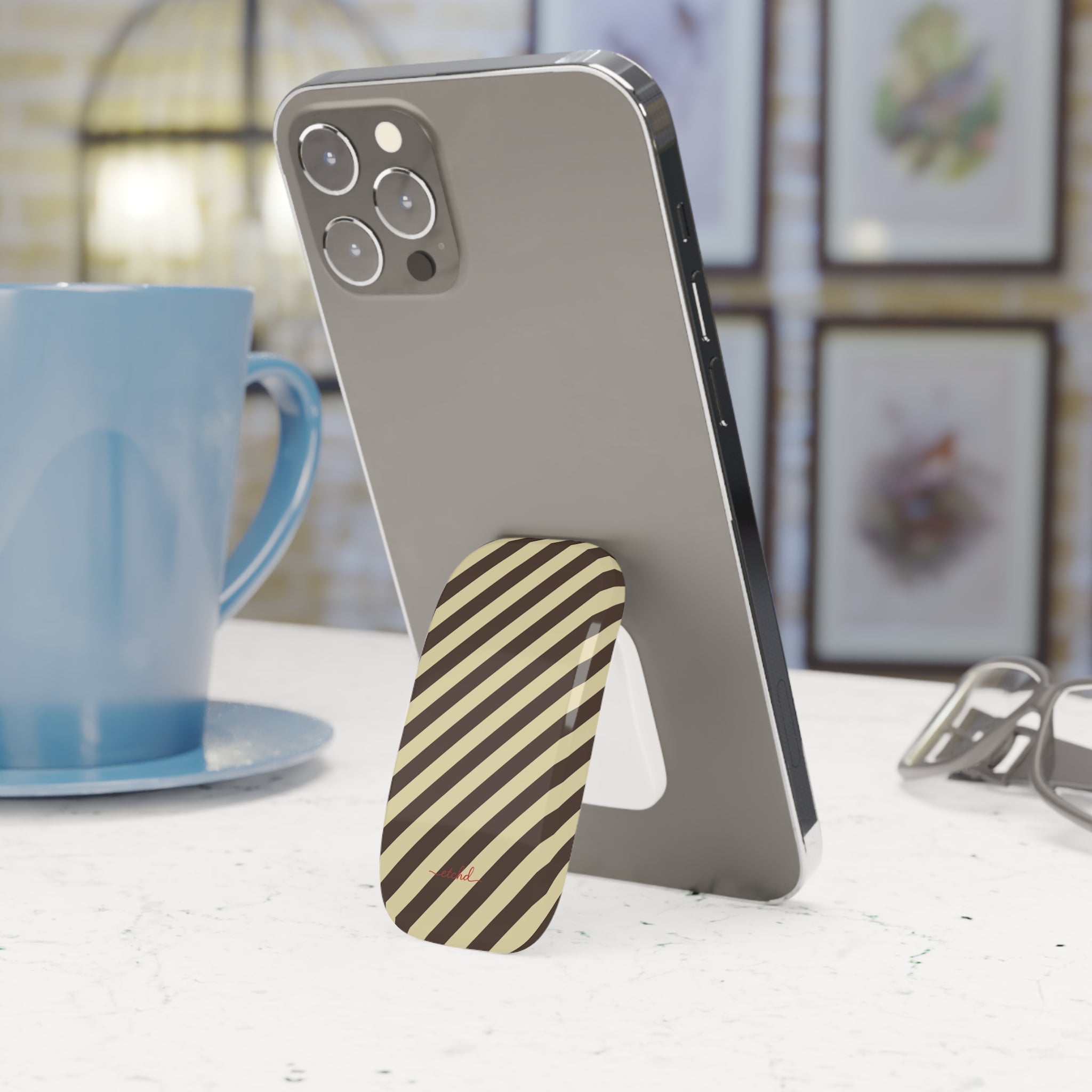 Butter & Brown Striped Diagonal Anello clip per telefono di etchd, vista 3