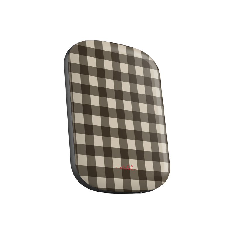 Cream & Brown Gingham Batería externa magnética de etchd, vista 2