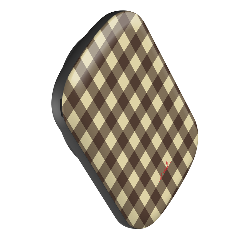 Butter & Brown Gingham Powerbank magnetico di etchd, vista 3