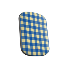 Butter & Cobalt Gingham Powerbank magnetico di etchd, vista 2