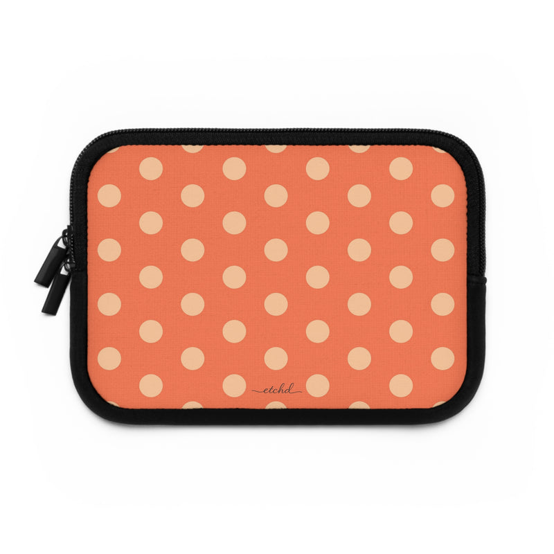 Peach & Coral Polka Dot Custodia per laptop di etchd, vista 2