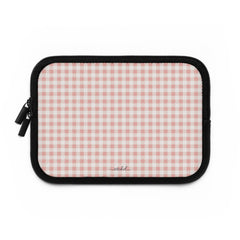 Blush & White Gingham Custodia per laptop di etchd, vista 2