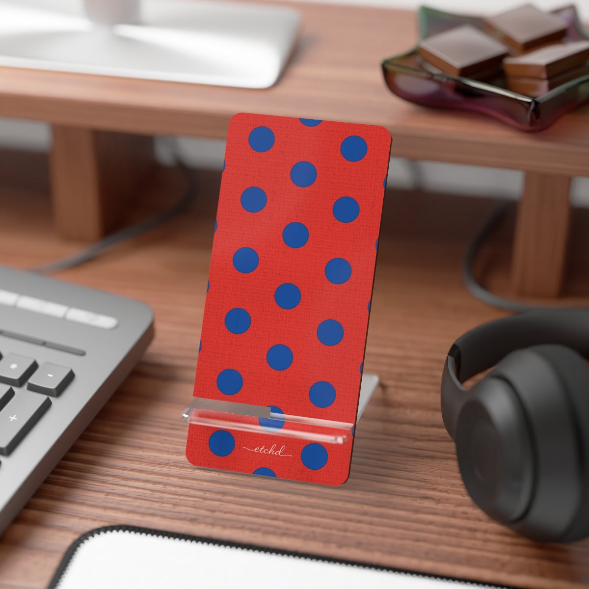 Cobalt & Poppy Polka Dot Supporto per telefono di etchd, vista 3