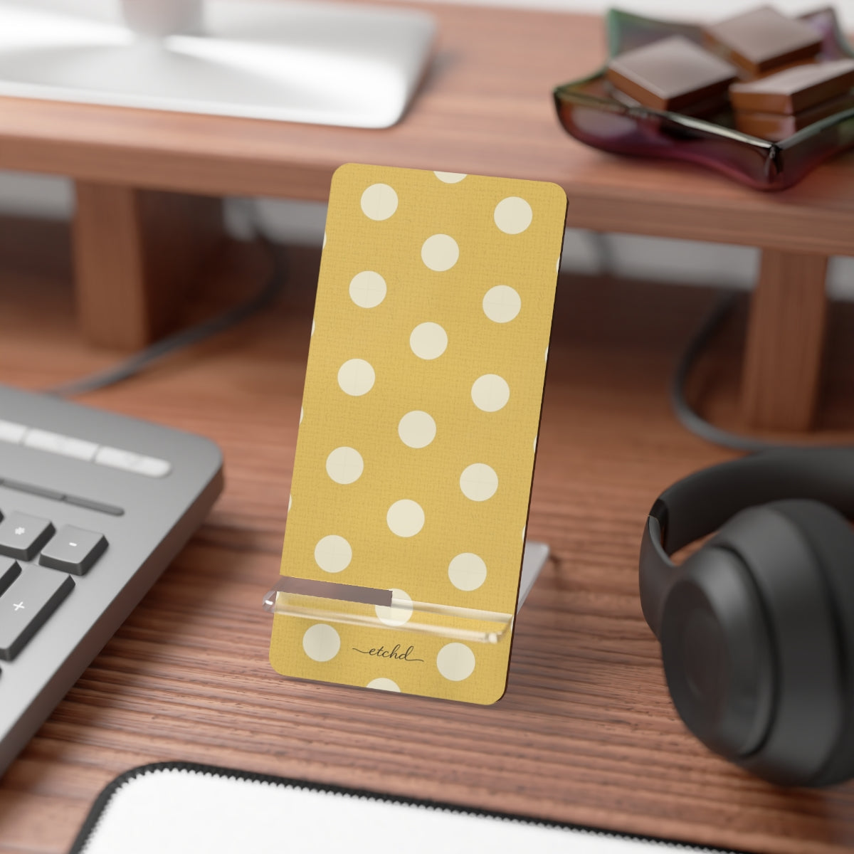 Cream & Butter Polka Dot Supporto per telefono di etchd, vista 3